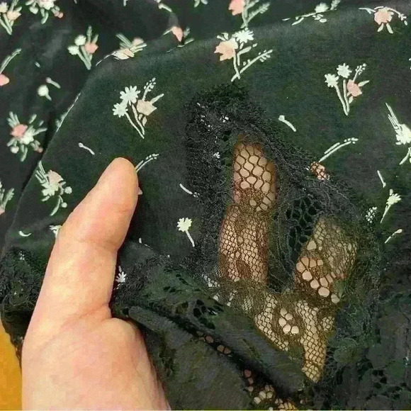 Victoria’s Secret Victoria Secret Black floral lace hem wide leg pants trousers - Picture 12 of 13